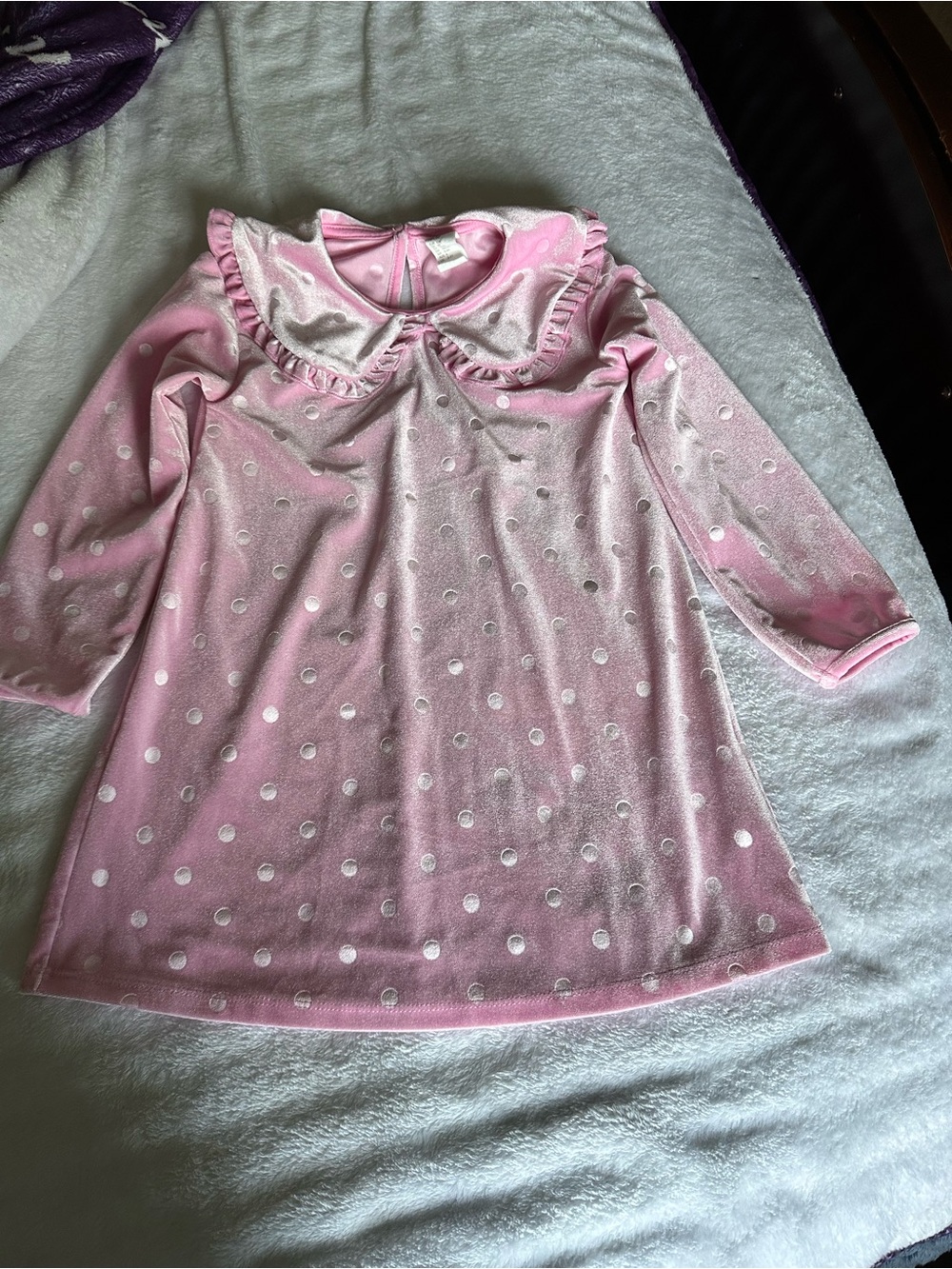 H&M Girls' Pink Polka Dot Velvet Pajama Top with Ruffled Peter Pan Collar - Picture 3 of 5